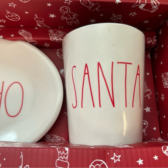 Rae Dunn Christmas Melamine Plate & Tumbler Set - Picture 6 of 6